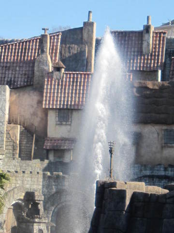 スペイン村・城と噴水１.JPG
