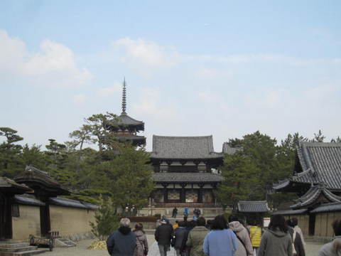 法隆寺と五重塔.JPG